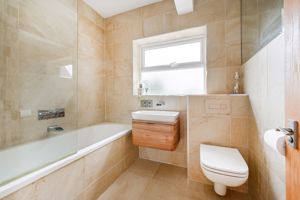 Family Bathroom - click for photo gallery